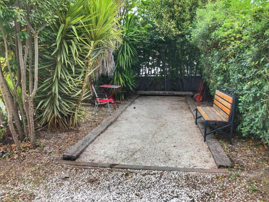 Appartement avec jacuzzi et a 2km des plages Toulon Extérieur photo